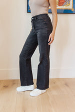 Judy Blue Eleanor High Rise Classic Straight Jeans in Washed Black