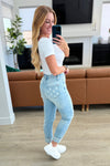 Judy Blue Sam Mid Rise Star Pocket Boyfriend Jeans