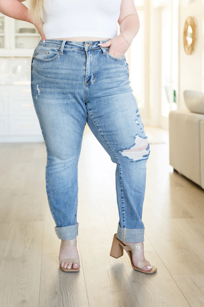 Judy Blue Elodie Mid Rise Distressed Boyfriend Jeans