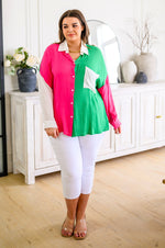 Capture the Day Two Toned Button Up In Kelly Green