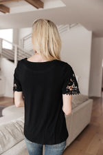 Chloé Lace Twist Top In Black