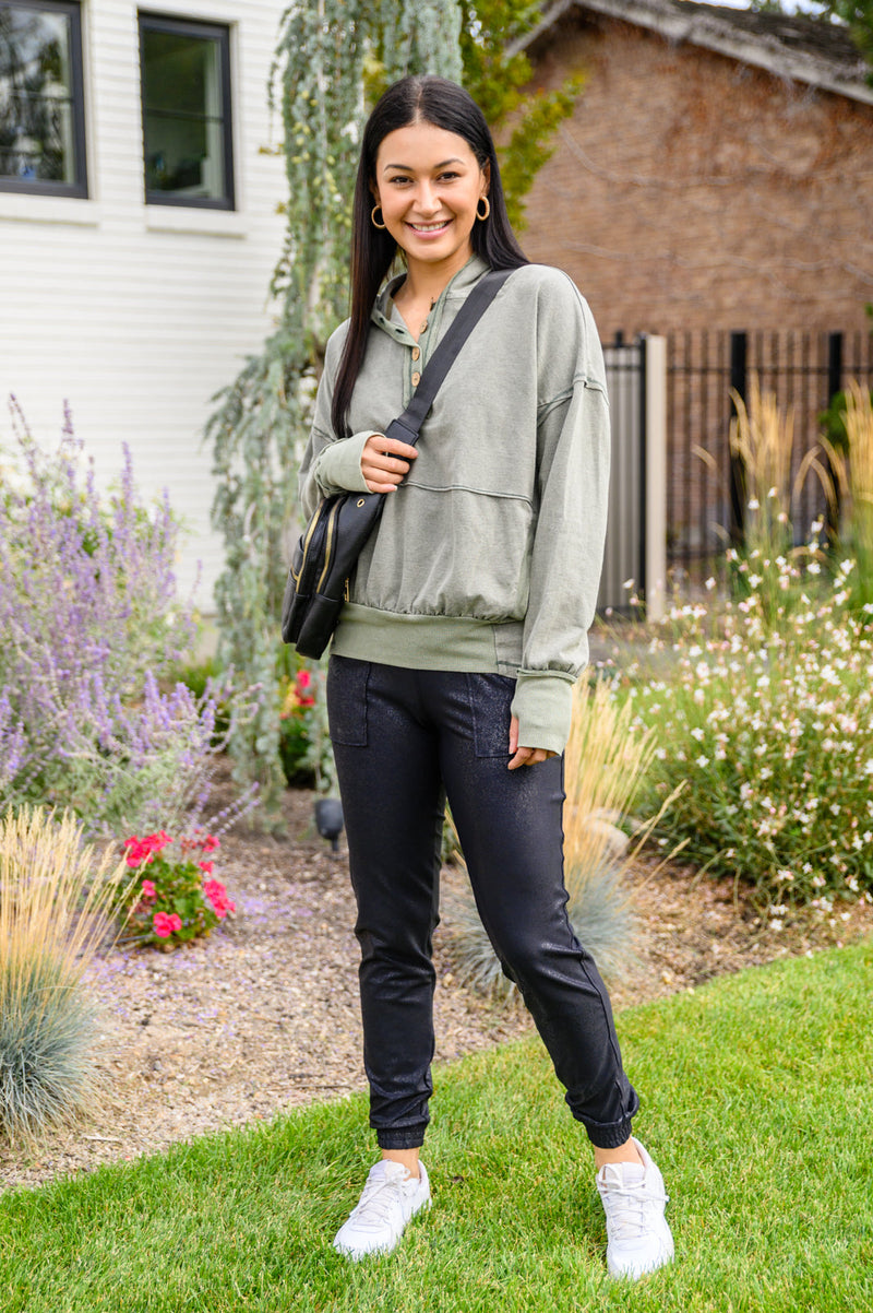 Colombia Button Pullover Hoodie In Green