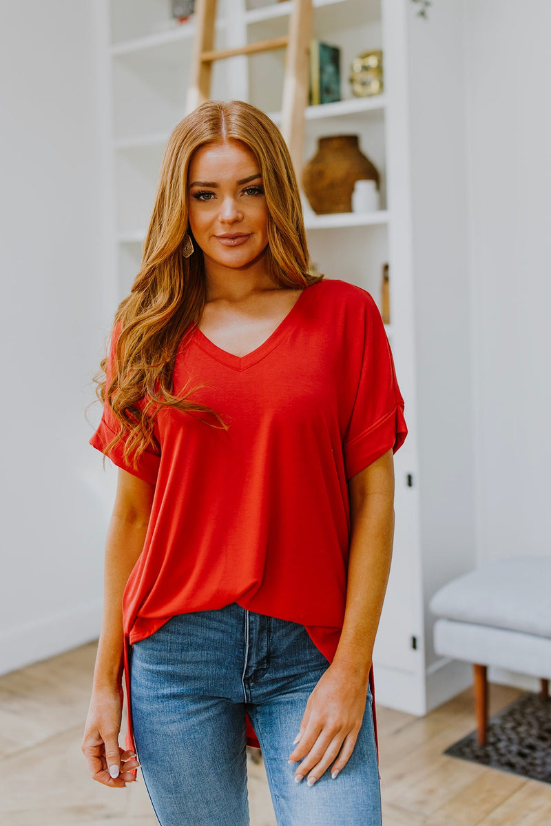 Easy Mornings V-Neck T-Shirt In Red