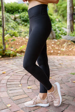 Feel The Groove Cross Front Leggings In Black