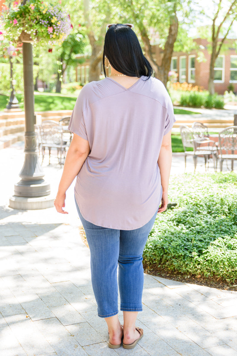 Feel The Zen Tee In Dusty Lavender