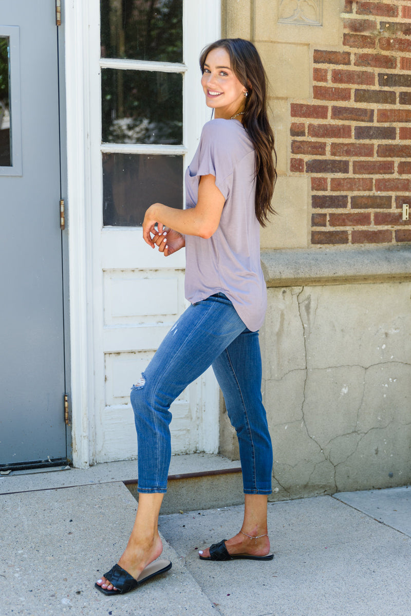 Feel The Zen Tee In Dusty Lavender