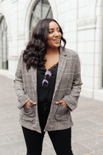 Feminine Boyfriend Blazer in Plaid