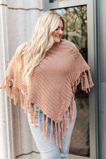 Hanging For The Weekend Poncho In Mocha