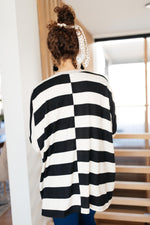 Horizontal Lines Top in Black