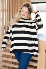 Horizontal Lines Top in Black