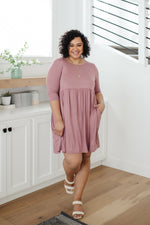 Weekender Dress In Mauve