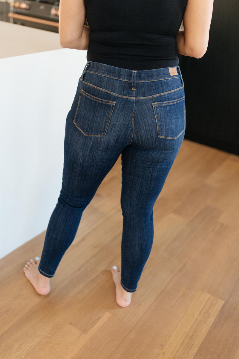 Judy Blue Just In Time Dark Wash Jeggings