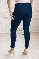 Magic Skinny Pants in Navy