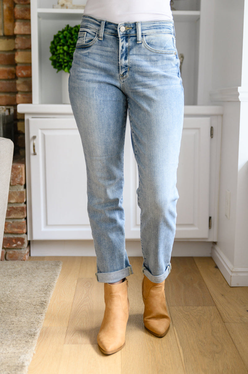 Judy Blue Mallory Mid Rise Bleach Wash Boyfriend Jeans