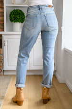 Judy Blue Mallory Mid Rise Bleach Wash Boyfriend Jeans