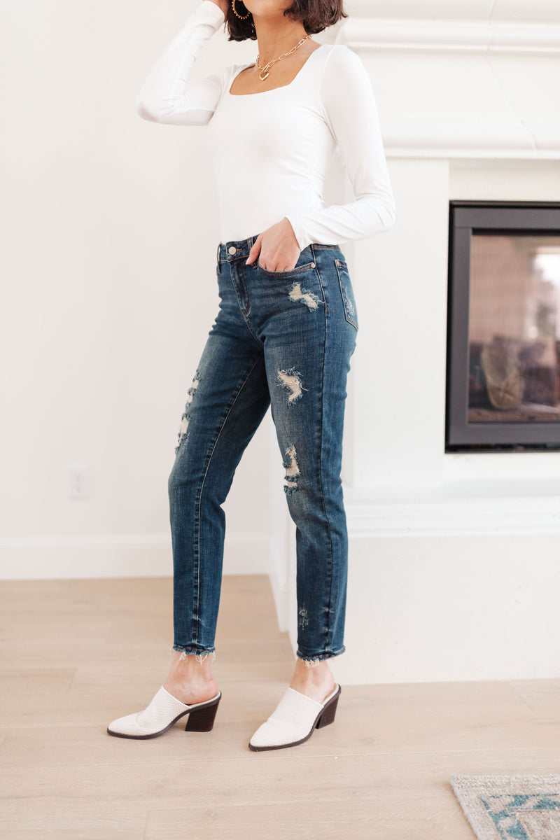 Judy Blue Mid-Rise Destroyed Relaxed Fit Jeans