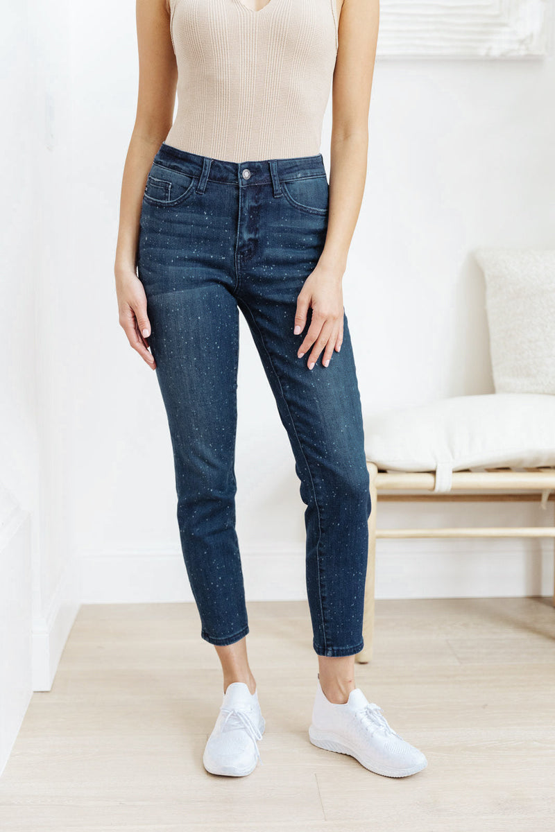 Judy Blue Mid-Rise Relaxed Fit Mineral Wash Jeans