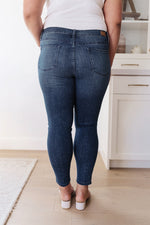 Judy Blue Mid-Rise Relaxed Fit Mineral Wash Jeans