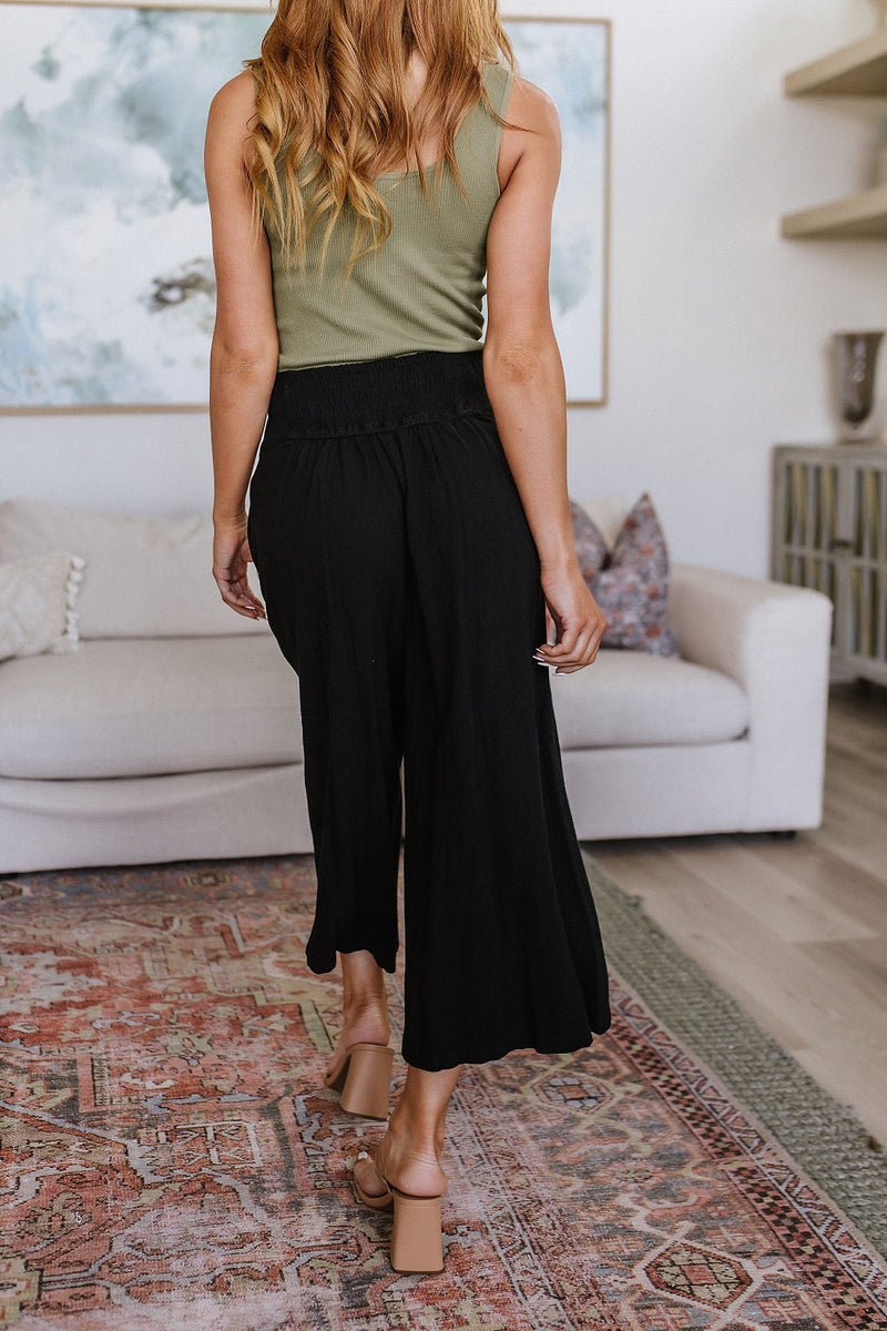 Modern Classic Wide Leg Crop Pants in Black