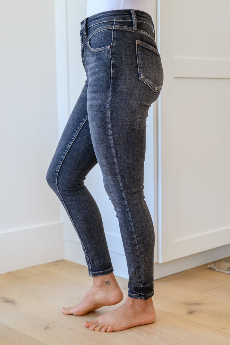 Judy Blue Tabitha Front Yoke Skinny Black Wash Jeans